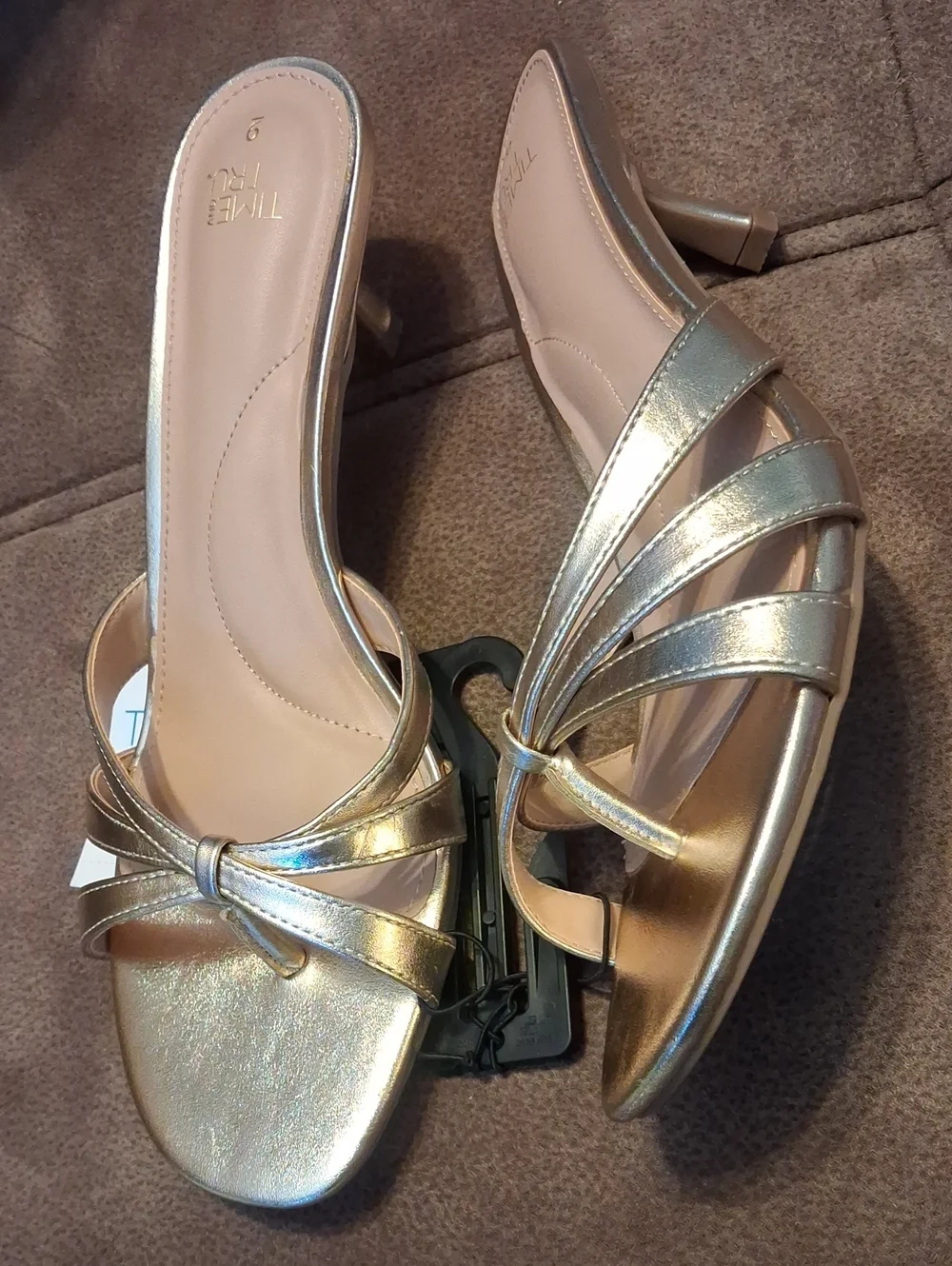 Time And Tru Metallic Gold Women’s Slide Kitten Heel Sandals - Size 9